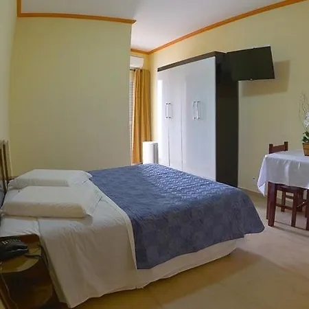 Rohedama Hotel Guaratinguetá Habitación foto